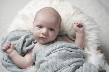 Baby Fotograf Basel Newborn Fotoshooting by Beauty Portraits Newborn Fotoshooting beim Kunden in Baselland