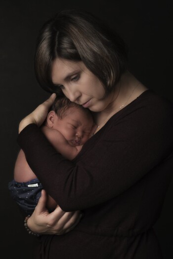 Newbornshooting Neugeborenen Babyshooting beim Kunden in Basel